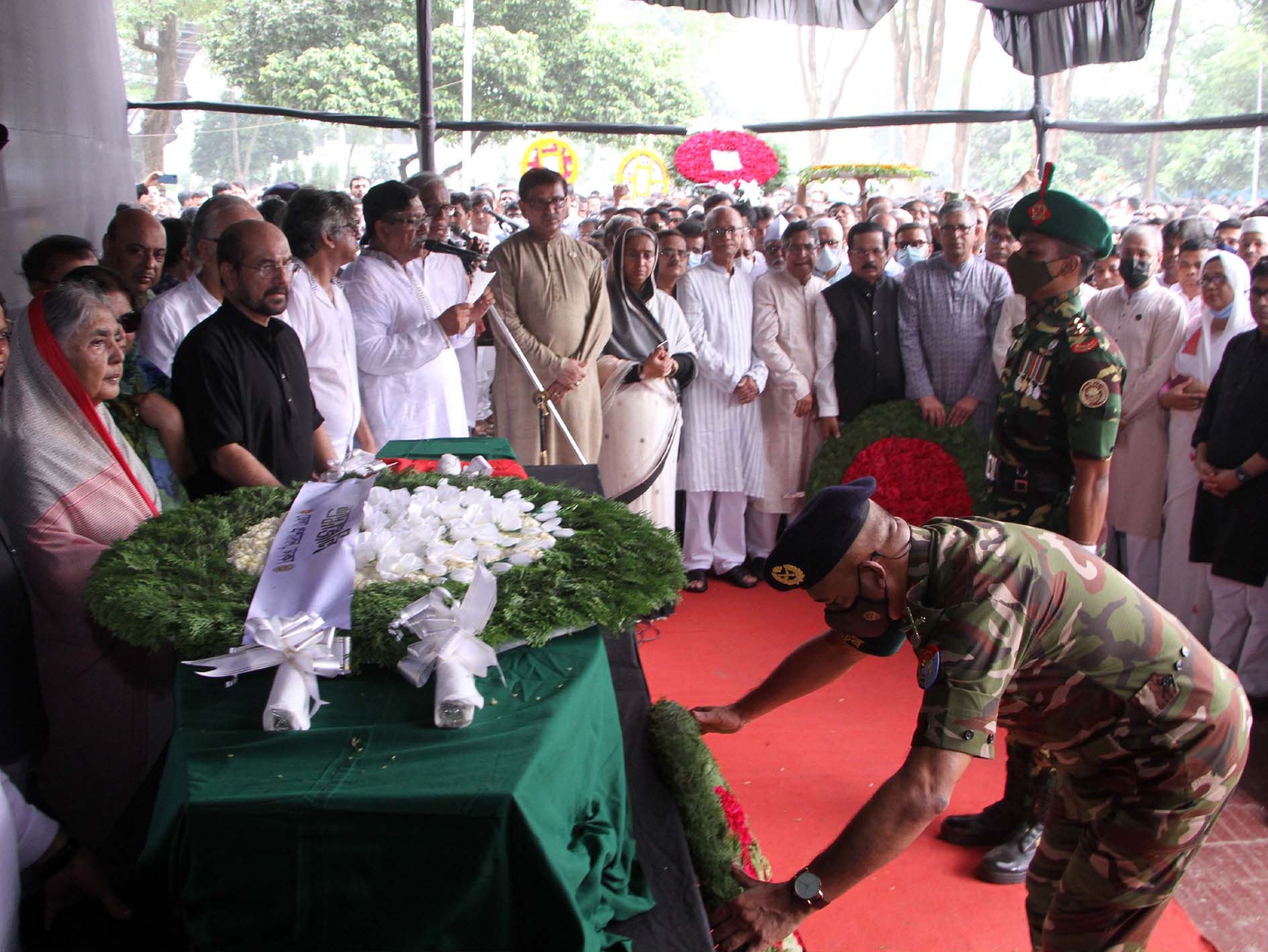 আবদুল গাফ্ফার চৌধুরী